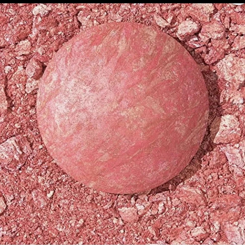 Laura Geller Marbleized Blush in Coral Cove - Picture 3 of 3